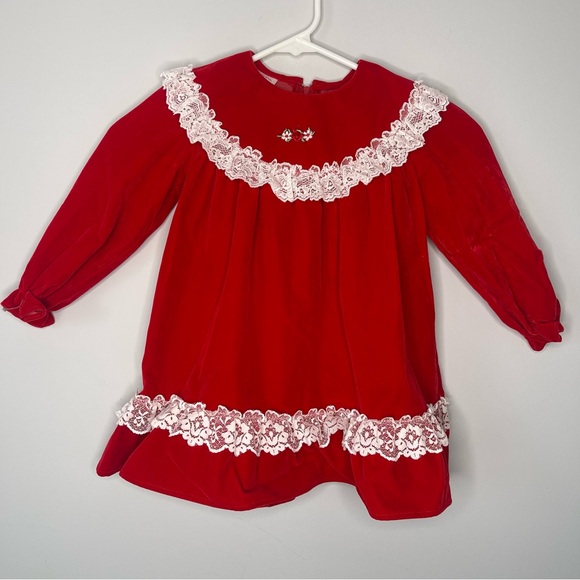 Vintage‎ baby girl Winnie the Pooh Red Dress with Lace Collar 4T dress - Picture 1 of 7